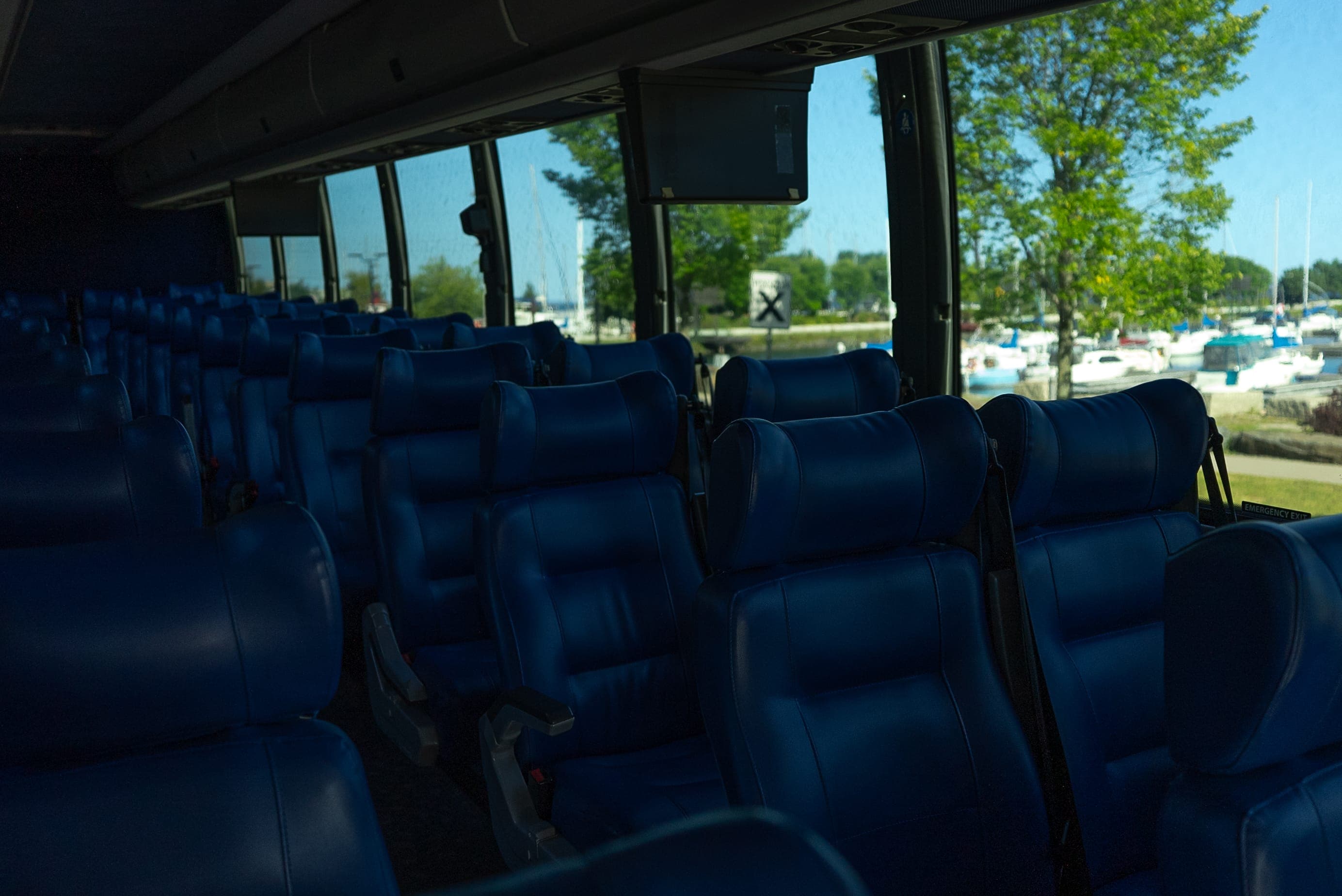 Interior 833-2